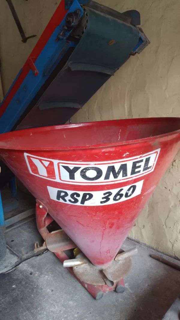 FERTILIZADORA YOMEL RSP 360 - Imagen 2